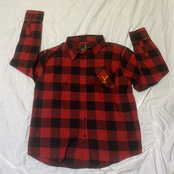 Yellowstone Brand Red and Black Plaid Men's Casual Button Down Shirt - Picture 1 of 5